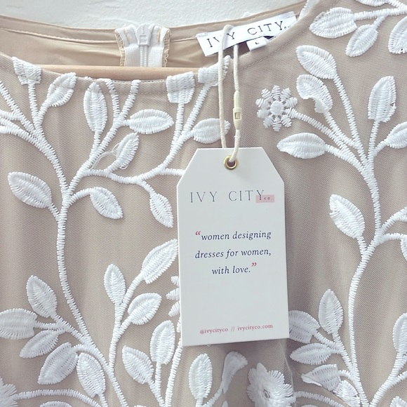 NWT Ivy City Co Giselle Lace Floral Dress - Picture 5 of 8